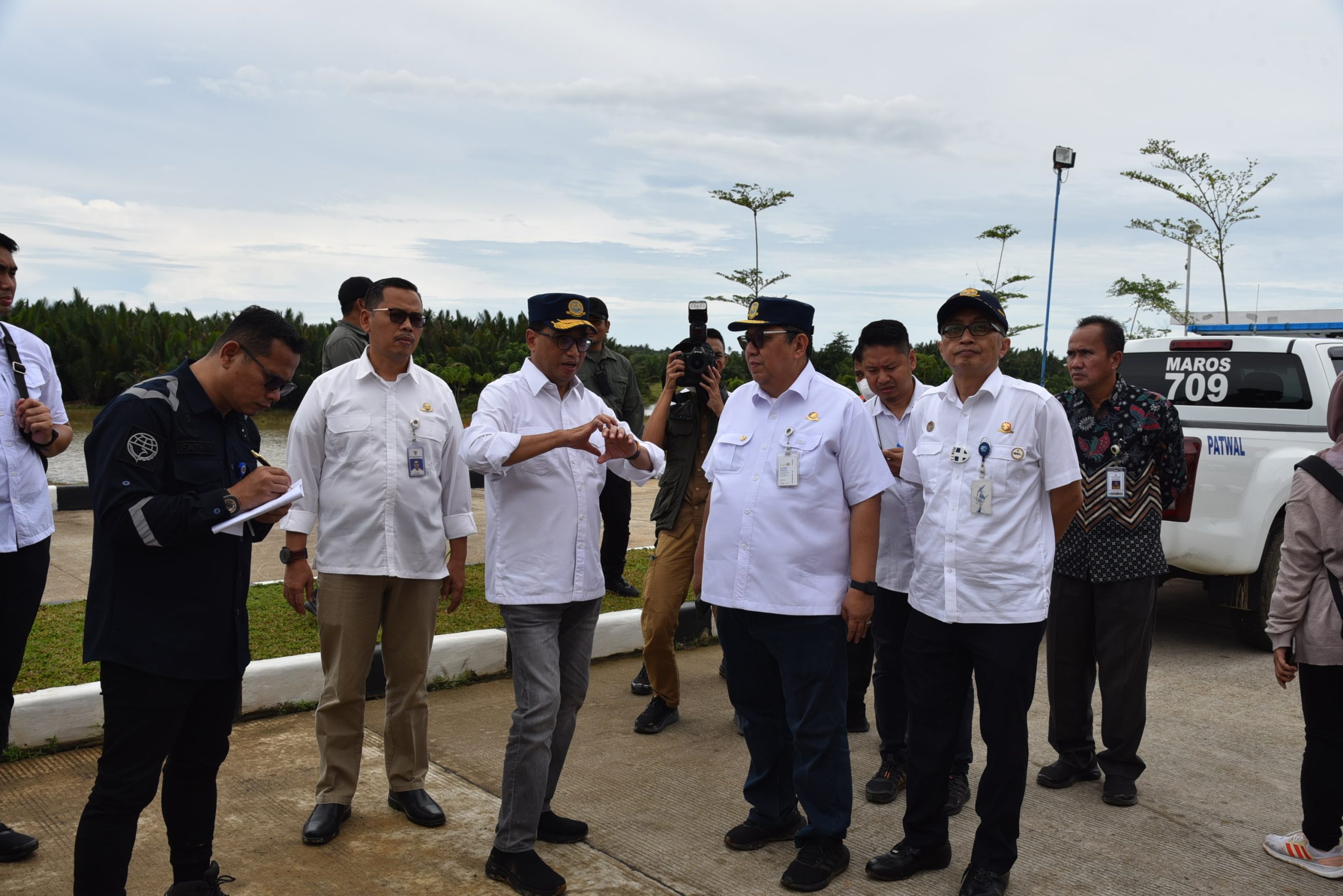 Inspektur Jenderal Mendampingi Menteri Perhubungan Monitoring Progres Pembangunan dan Operasi Kereta Api Makassar – Parepare