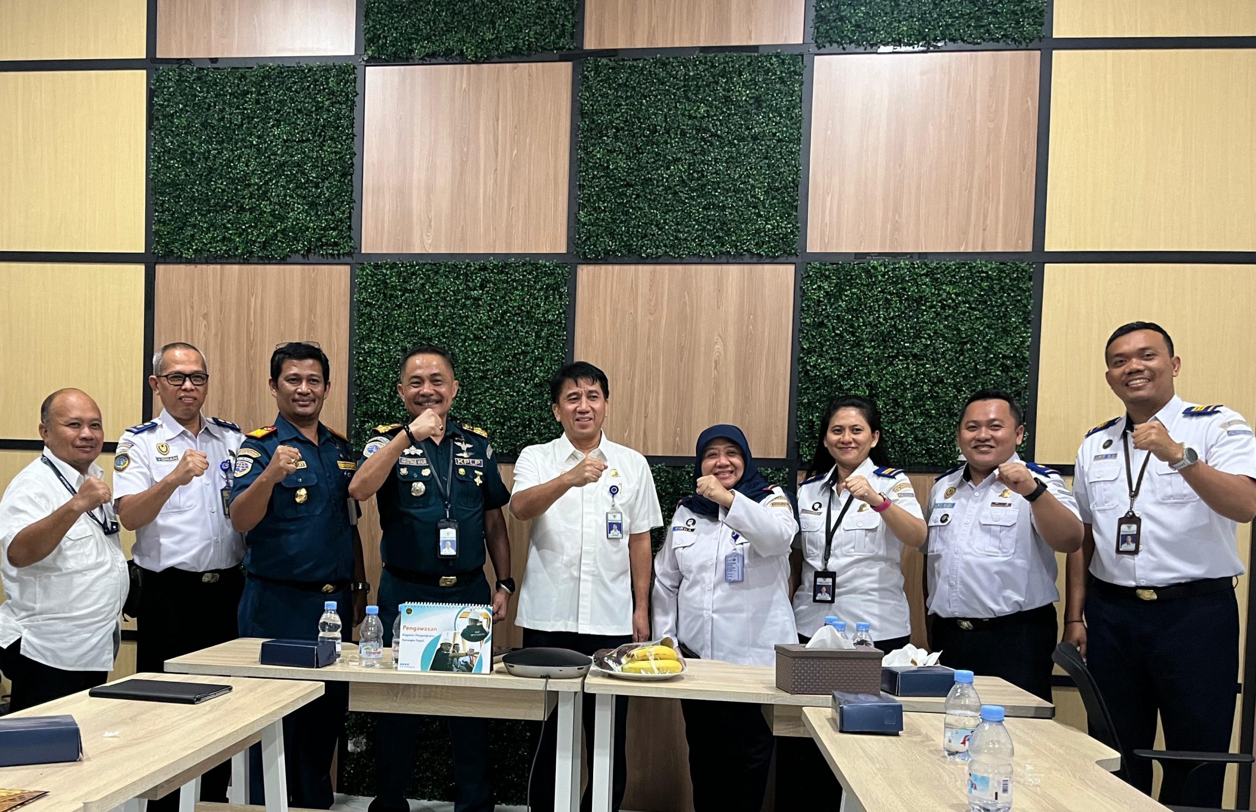 Inspektorat Investigasi Lakukan Asistensi Menuju Desk Evaluasi Pembangunan ZI WBK/WBBM 2025 di KSOP Utama Tanjung Perak